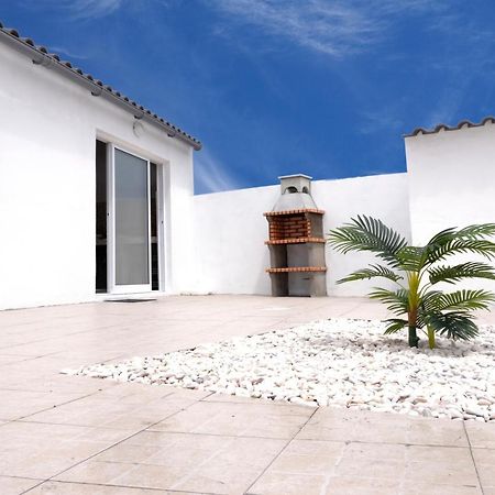 Magnolia - Casa Com Dois Quartos Junto Ao Mar - Renovada Em 2023 Mosteiros  Exterior photo